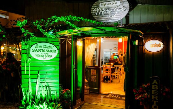 Cafe-com-Pao-Maria-Joao-1-scaled