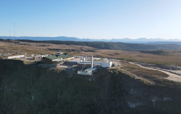 Mirante de vidro_Morro da Boa Vista (3)