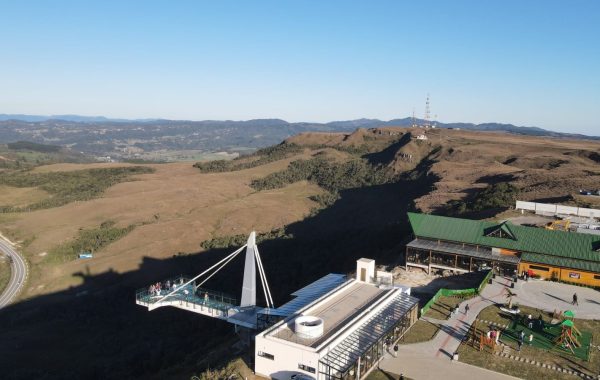 Mirante de vidro_Morro da Boa Vista (4)
