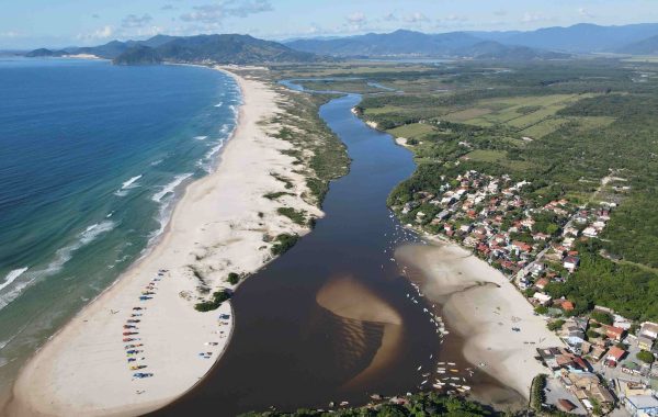 Praia da Guarda do Embaú e Rio da Madre (6)